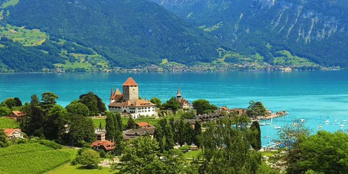 Danau Brienz Iseltwald, Swiss Destinasi Impian Para Pecinta Alam