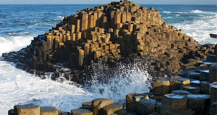 Destinasi Giant's Causeway Keajaiban Alam Yang Menakjubkan