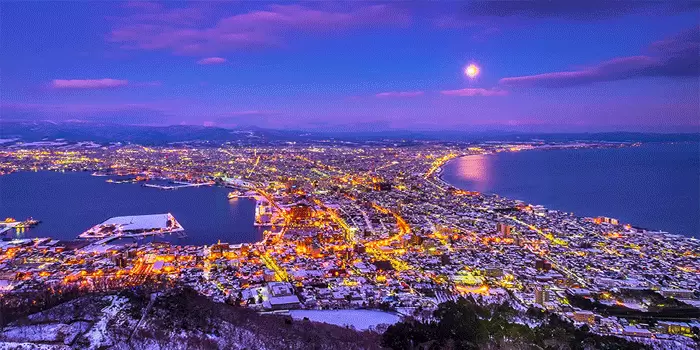 Gunung-Hakodate-Jepang-Bikin-Pengunjung-Gak-Mau-Pulang