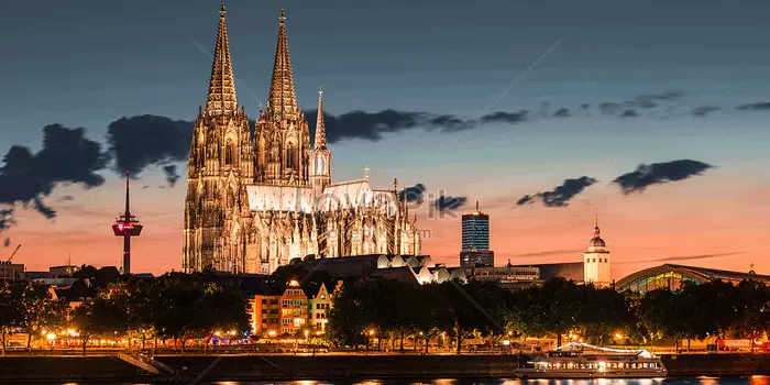 Katedral-Koln-Jerman,-Pemandangan-Spektakuler-dari-Puncak-Menara