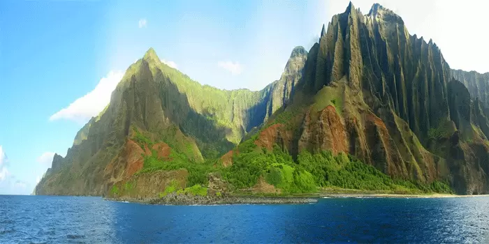 Na-Pali-Coast-Destinasi-Wisata-Alam-Dengan-Beragam-Tempat-Wisata