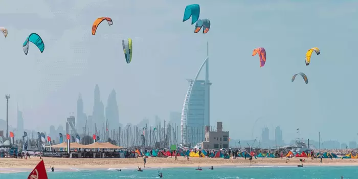 Kite-Beach-Dubai,-Pantai-Yang-Sempurna-Untuk-LiburanKite-Beach-Dubai,-Pantai-Yang-Sempurna-Untuk-Liburan