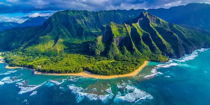 Na-Pali-Surga-Alam-Tersembunyi-Hawaii-Dengan-Pesona-Keindahanya