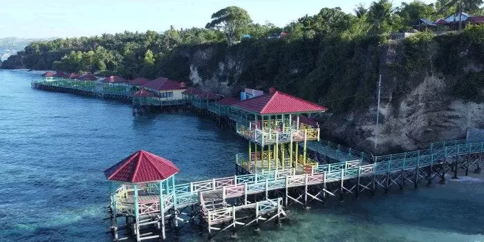 Pantai-Dato-Majene,-Pesona-Pantai-yang-Beralaskan-Pasirputih-dan-Karang