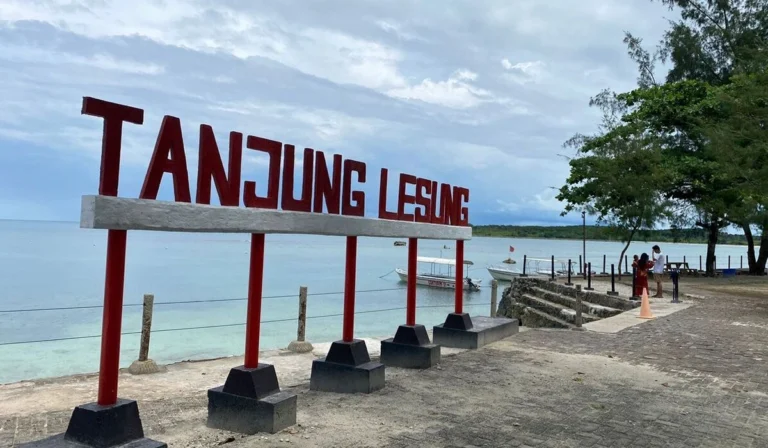 Pantai-Tanjung-Lesung,-Destinasi-Wisata-Eksotis-yang-Tak-Terlupakan